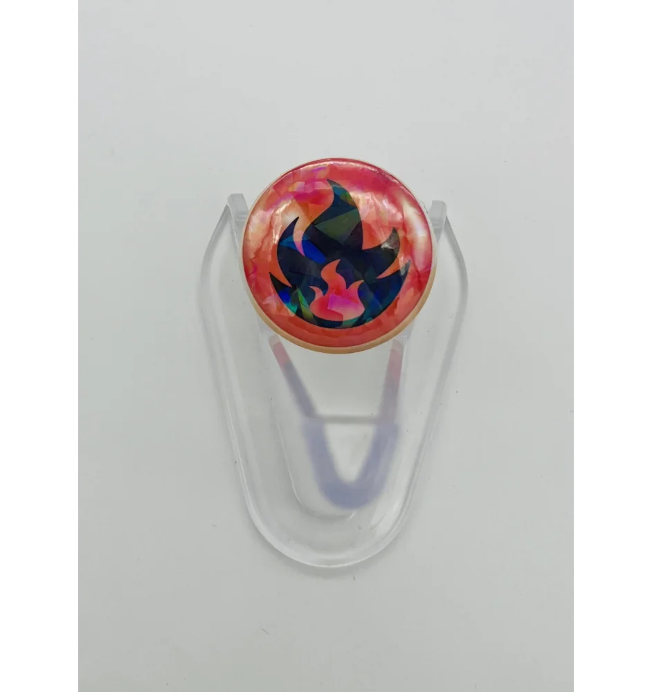 Badge petit format pokémon energie feu Holo